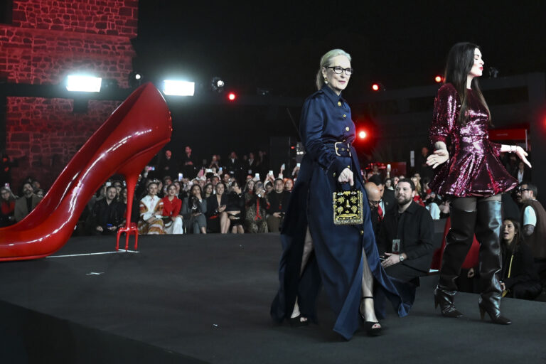 Las protagonistas de “El Diablo Viste a la Moda 2” conquistan la CDMX al estilo Runway