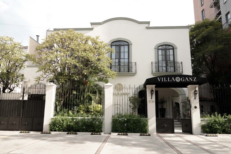Villa Ganz: El Oasis de Arte y Memoria que Redefinió la Hospitalidad en Guadalajara